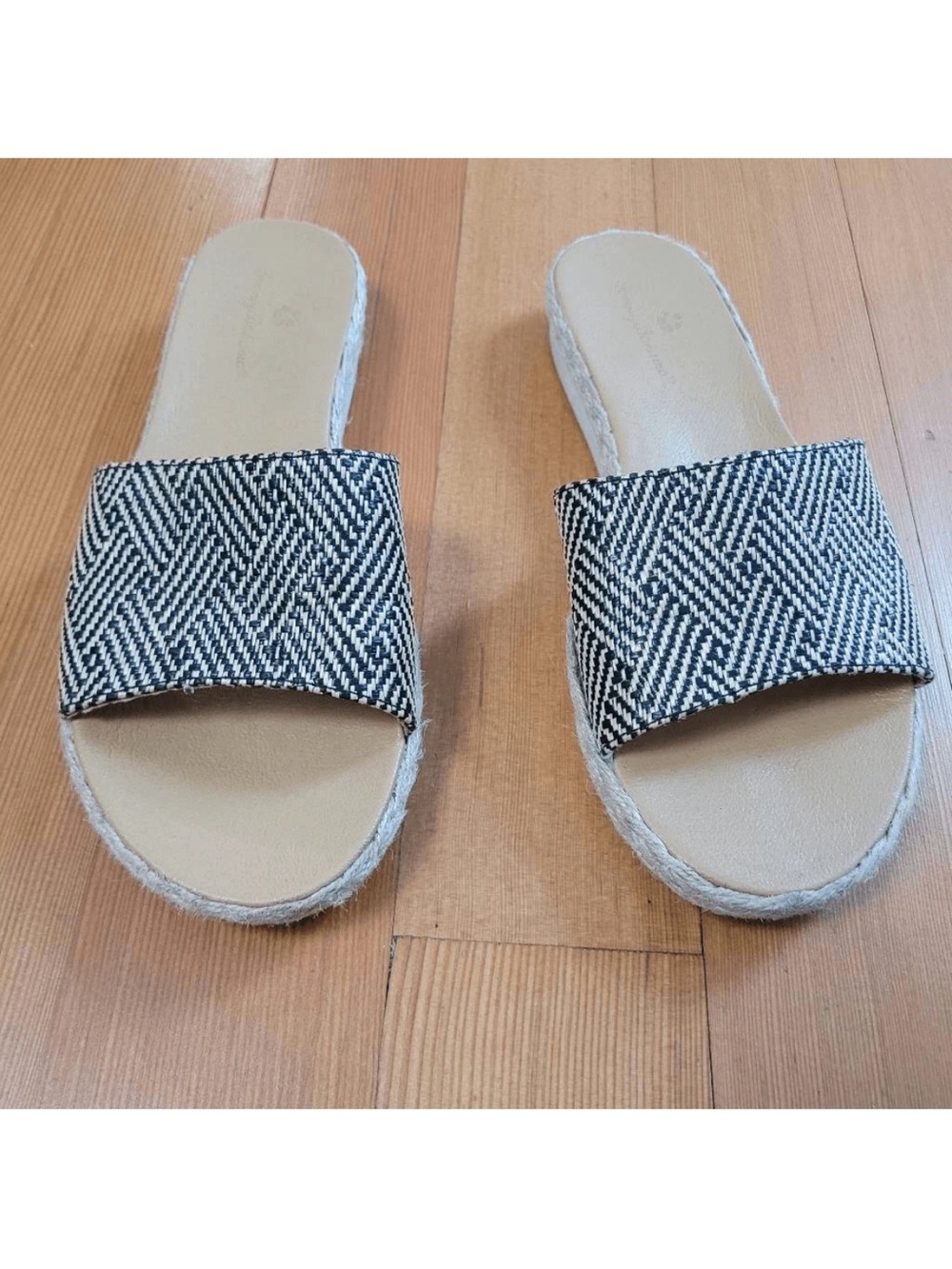 Tommy Bahama trevor woven geometric pattern slides minimalist neutral graphic su